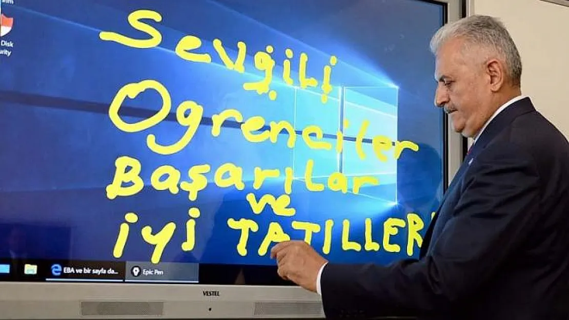 Binali Yıldırım, İmamoğlu'nun İstanbul vaatlerine ve sloganına güncelleme yaptı