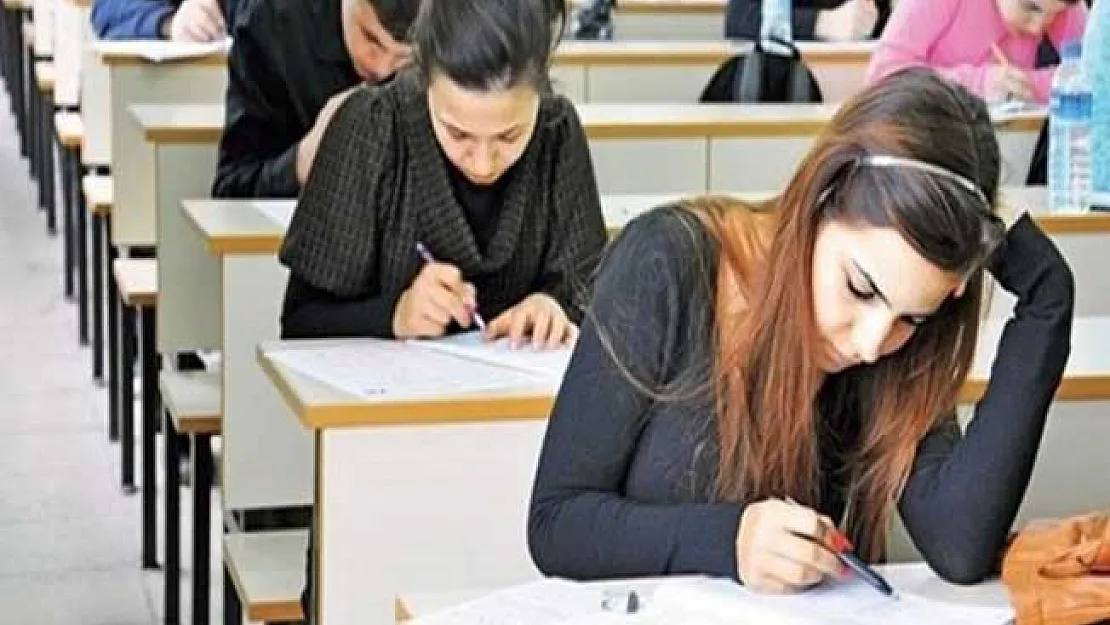 Binlerce Aday Bir Araya Geldi: KPSS Sınav Ücretinin Kaldırılması İçin İmza Kampanyası Başlatıldı