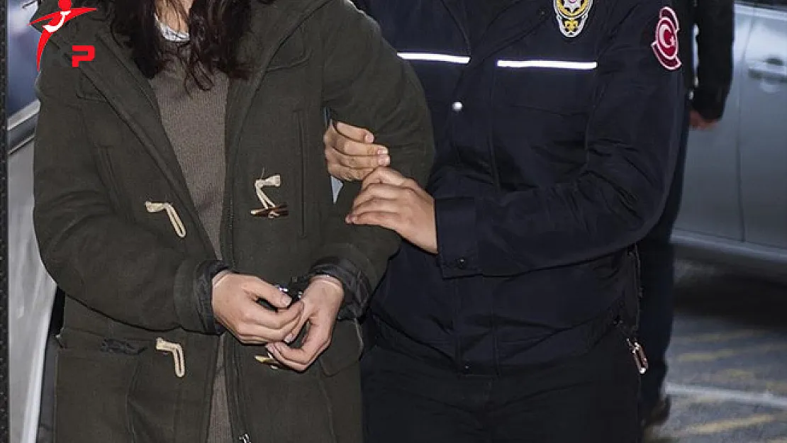 Bir Çocuk Annesi Öğretmen Eşini Bıçakladı!