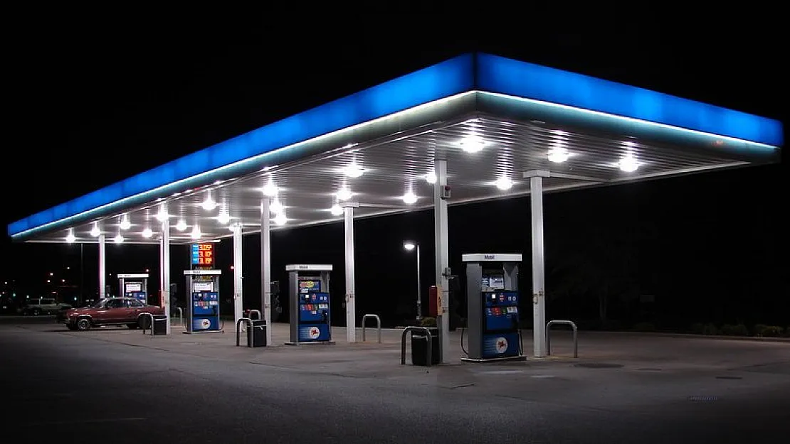 Bu akşam arabasına yakıt alana indirim yapılacak! Benzin, dizel ve LPG'ye kallavi indirim yapıldı: Ay sonunda sona erecek