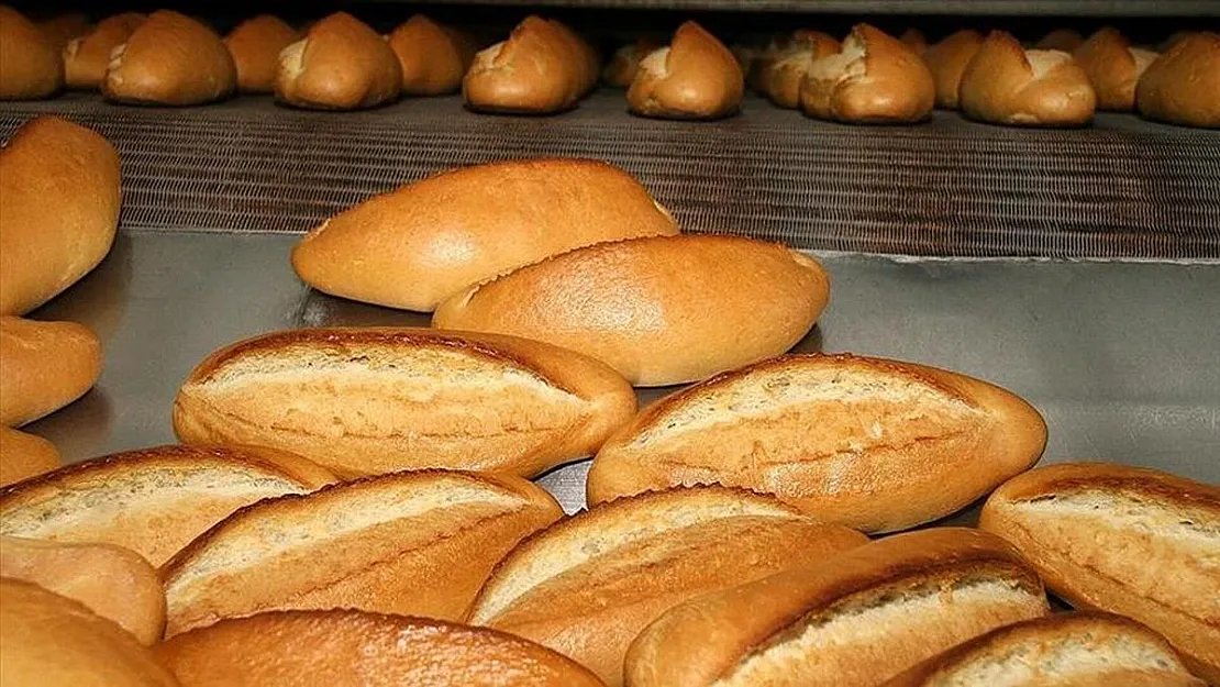 Bu defa zam değil indirim var: Ekmek fiyatı 2 lira 75 kuruşa geriledi! Fırıncıların rekabeti vatandaşı sevindirdi