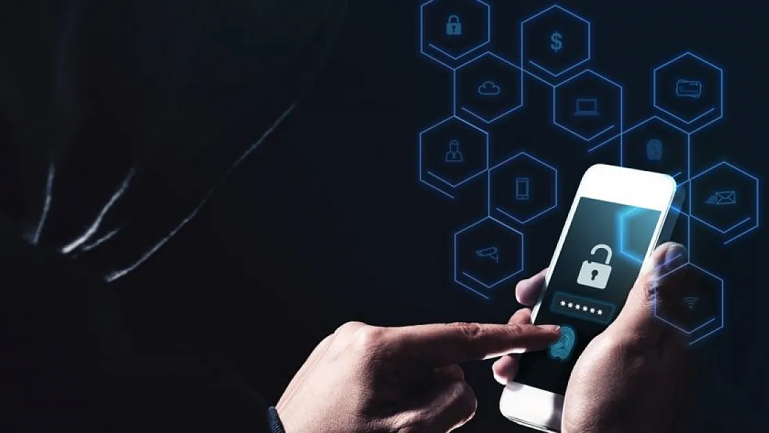 Bu telefonları kullananlar dikkat: Şirket açıklama yaptı! Kullanıcı verileri ele geçirildi...