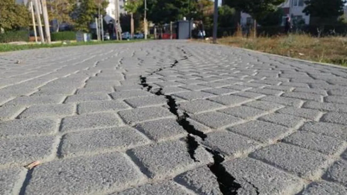 Bugün 25 deprem daha oldu! Türkiye'de son depremler!