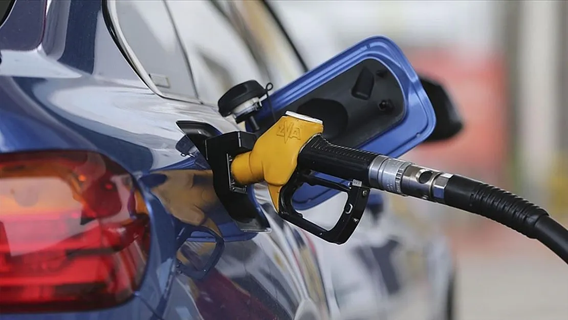 Bugün akaryakıta görülmemiş zam geliyor: Depolarınızı kesinlikle doldurun: Benzin ve motorine 3 lira 46 kuruş zam geliyor