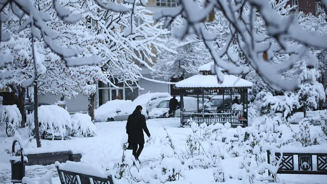 Bugün yoğun kar yağışı geliyor! Meteoroloji alarm verdi: O şehirlerde bugün kar var (Ankara İstanbul ve birçok şehir)