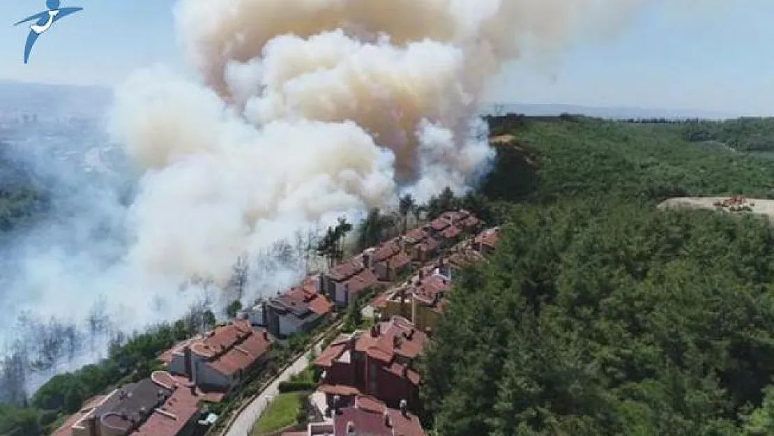 Bursa ve Antalya'da Orman Yangını! Yerleşim Yerleri Tehdit Altında