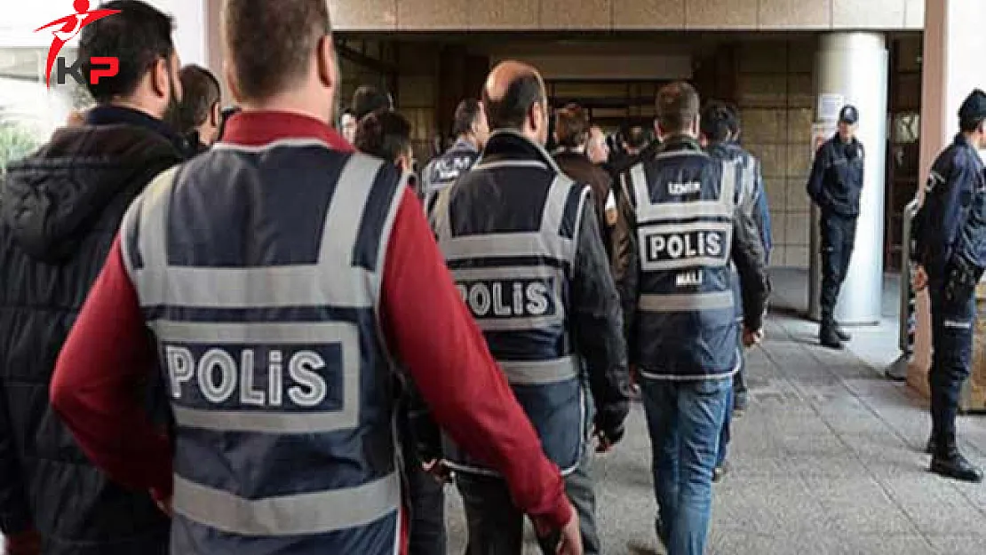 Bursa'da 17 Eski Öğretmen Gözaltına Alındı