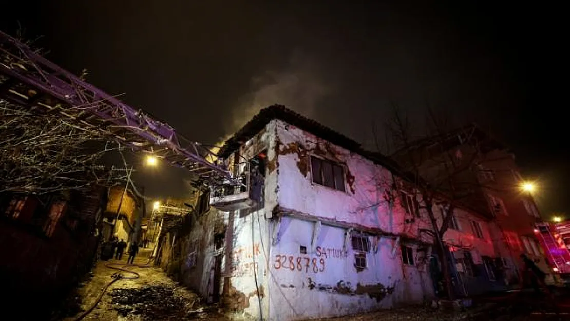 Bursa'da bina yangını