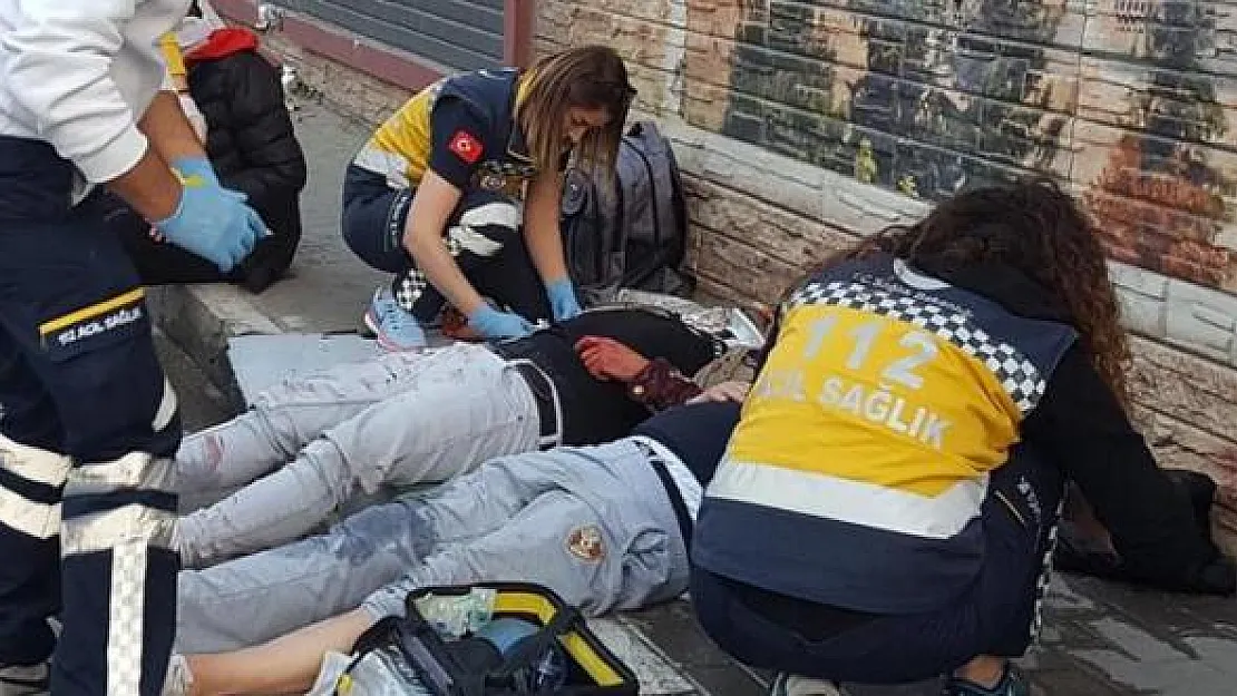 Bursa'da Demirtaşpaşa köprülü kavşakta feci kaza meydana geldi! 4 kişi yaralandı