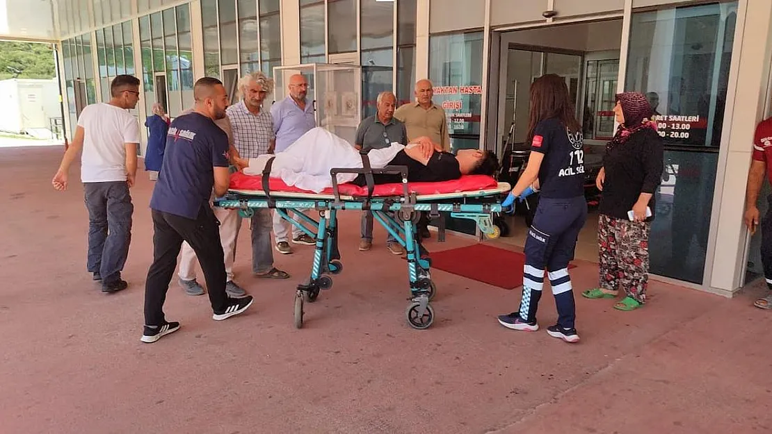 Bursa'da Muhtarın Silahlı Saldırısına Uğrayan Genç Ağır Yaralandı