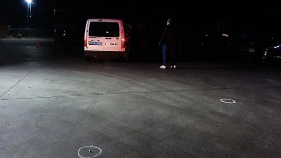 Bursa'da polisle çatıştılar! 1 polis memuru yaralandı