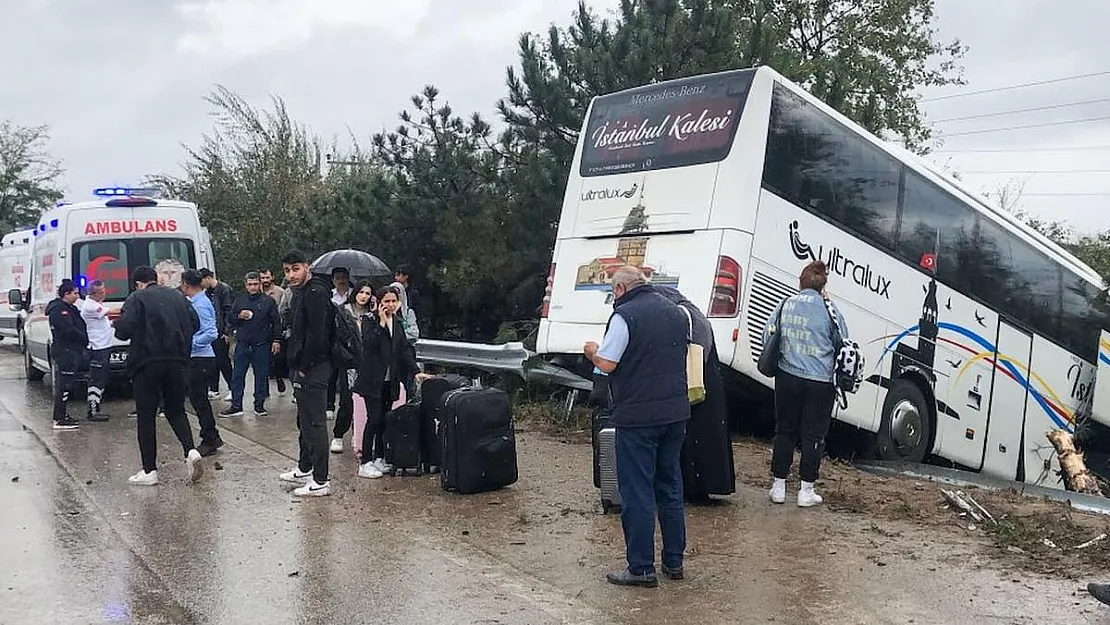 Bursa'da Sağanak Yağış Otobüs Kazasına Neden Oldu