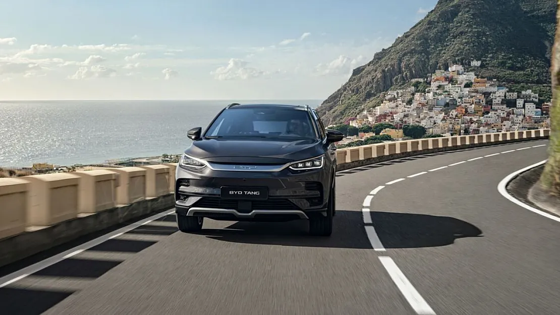 BYD'nin Yeni Otomobili Türkiye'de Fırtına Estirecek! 12 Dakikada Şarj Oluyor