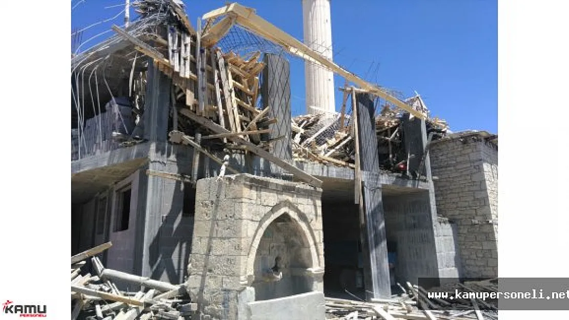 Cami İnşaatı Çöktü 1 Kişi Öldü, 4 İşçi Yaralandı