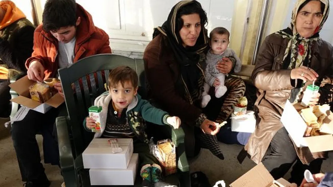 Çanakkale'de 33 düzensiz göçmen yakalandı