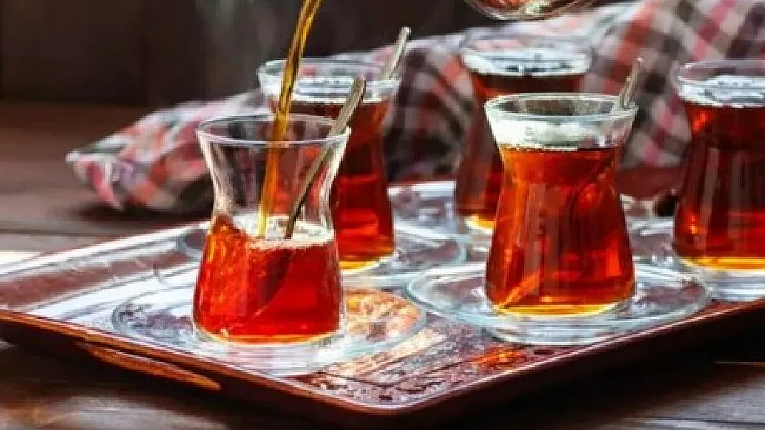 Çay içinler dikkat: Artık içmeden önce tekrar düşünün! Ölümcül tehlikesi olduğu ortaya çıktı