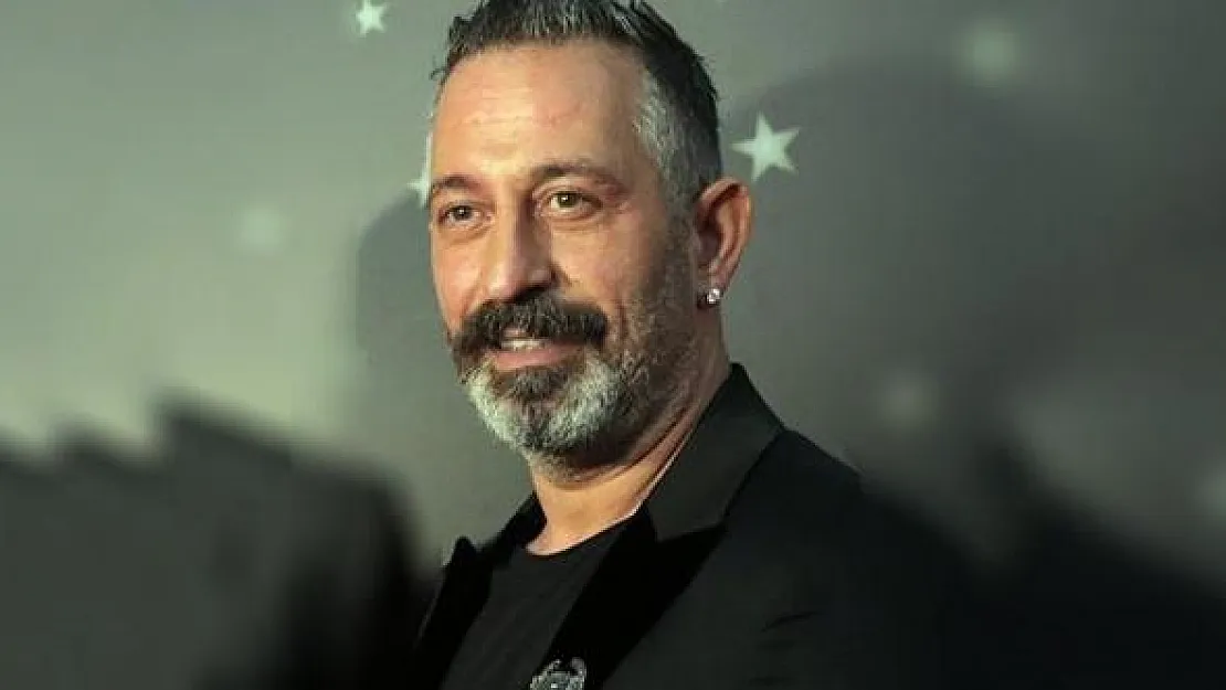 Cem Yılmaz'dan Barış Pınarı Harekatına Destek