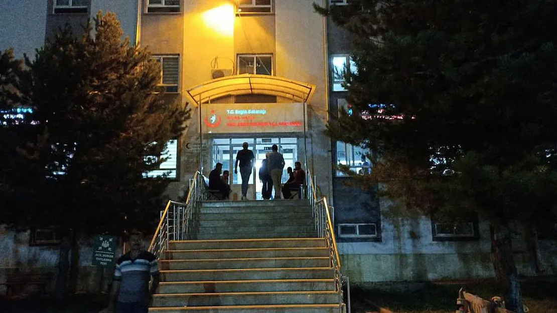 Cenaze Evinde Büyük Panik! 85 Kişi Biden Zehirlendi