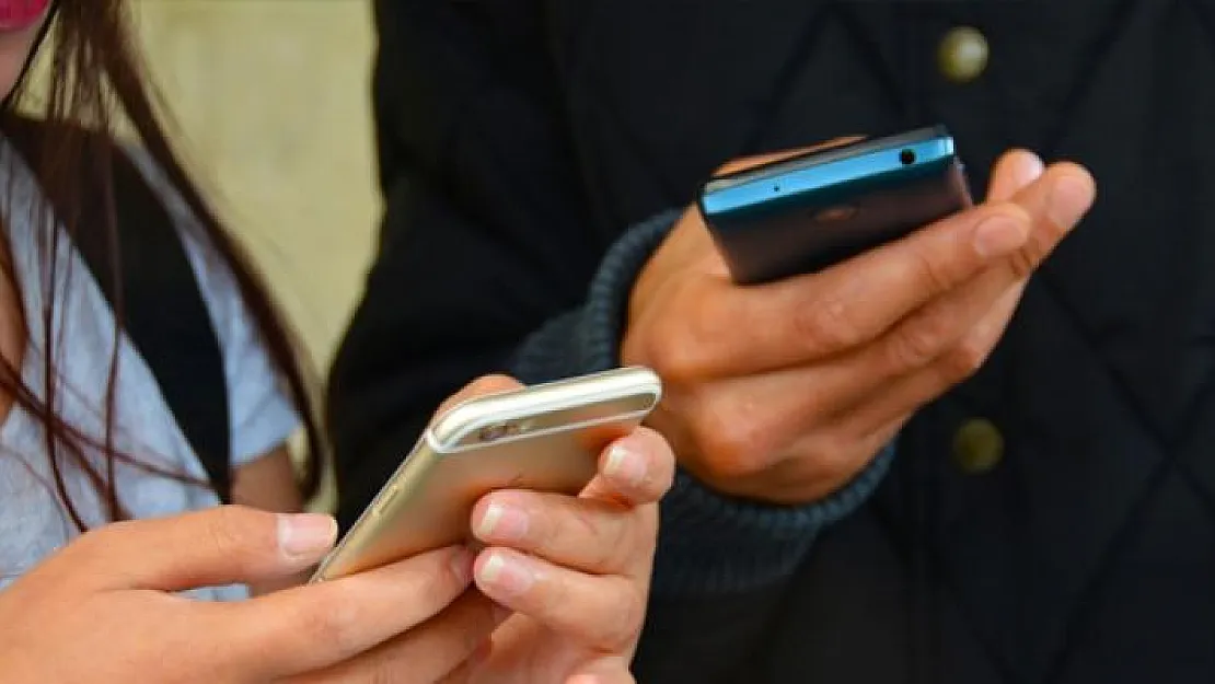 Cep telefonlarına yeni vergi getirildi!
