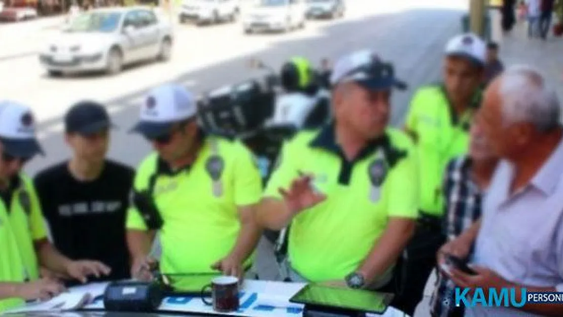 Ceza Kesen Polise Vatandaştan Beklenmeyen Tepki: Bayram Harçlığı Mı Çıkarıyorsunuz?