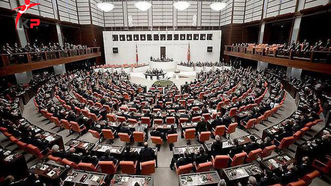 CHP Seçilme Yaşının 18'e Düşürülmesi İçin Kanun Teklifi Vermiş
