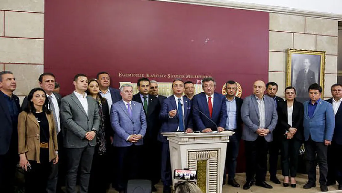 CHP'den İYİ Parti'ye Katılan 15 Milletvekili Geri Dönüyor