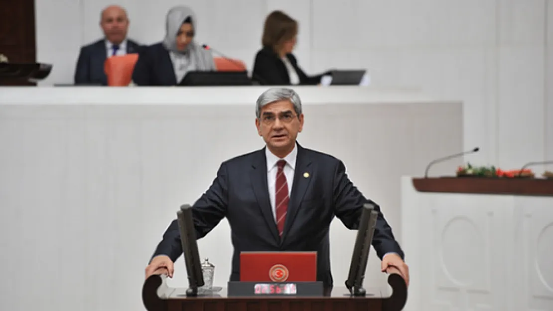 CHP'li Mehmet Gökdağ'dan Üniversite Öğrencilerinin Borçları Silinsin Talebi
