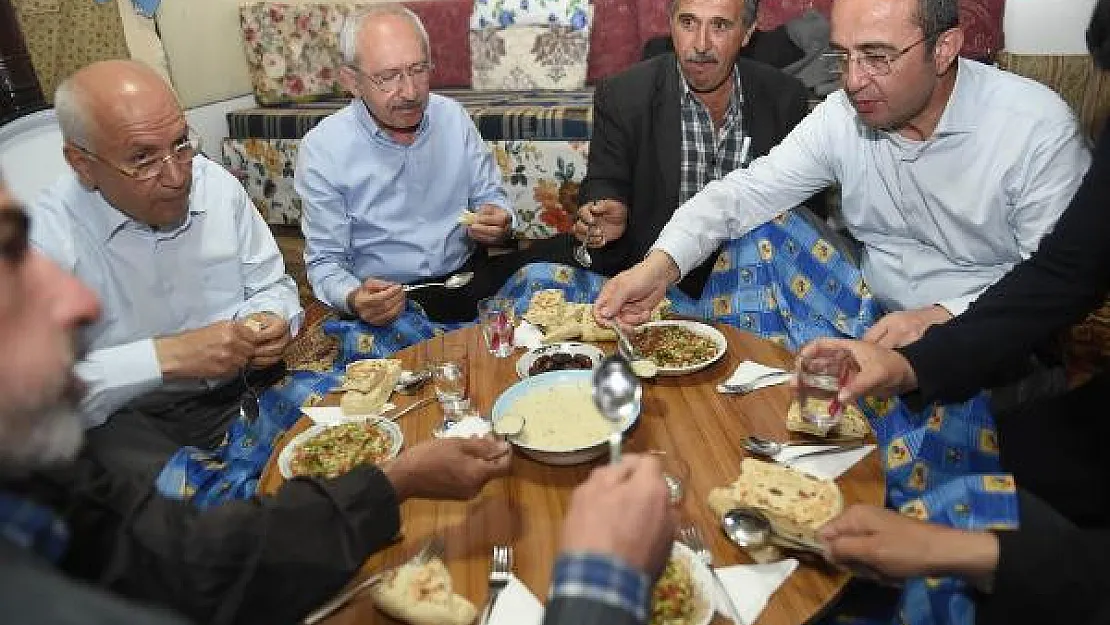 CHP'li Tezcan'dan AKP'li Ünal'a Fotoğraflı Gönderme
