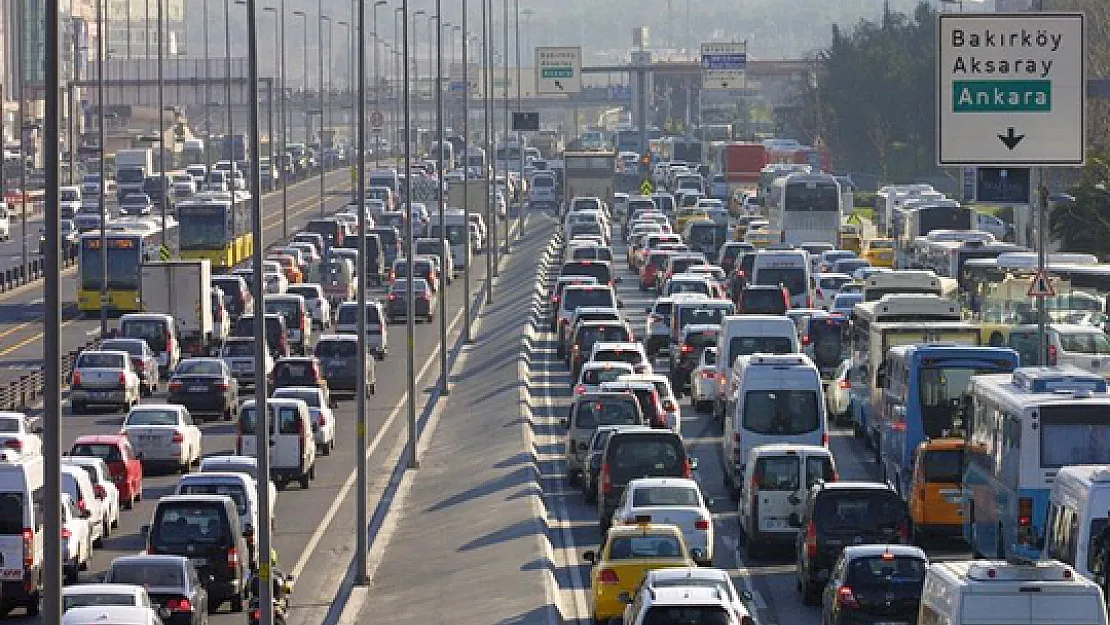 CHP'nin Eylemi Dolayısıyla İstanbul'da Bazı Yollar Trafiğe Kapatılacak