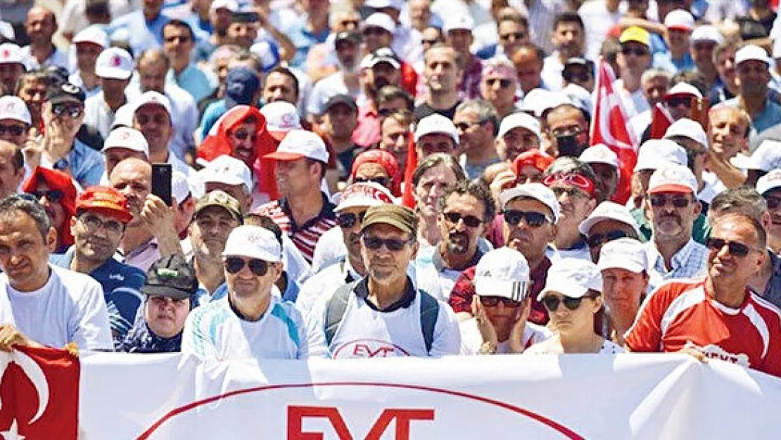 ÇIKIYOR: EYT'de son dakika gelişmesi! Tarih öne çekildi