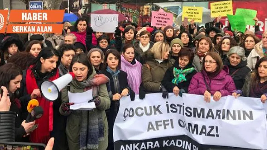 'Çocuk istismarına af' protestosu: Vatandaş sokağa döküldü!