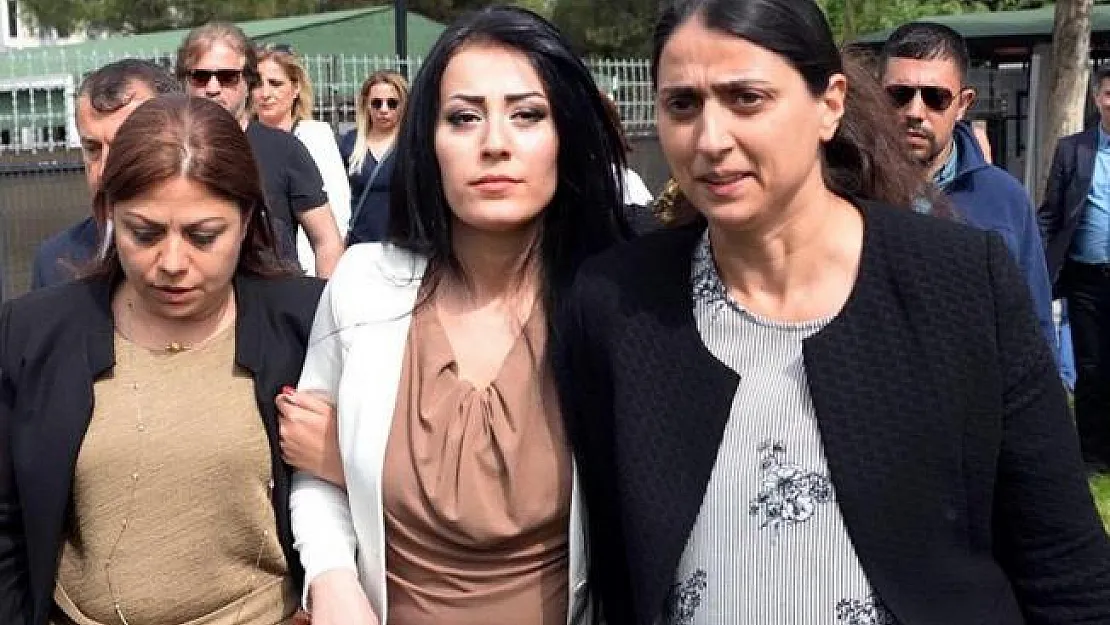 'Çocuklar Ölmesin' Diyen Ayşe Öğretmen Yeniden Cezaevinde