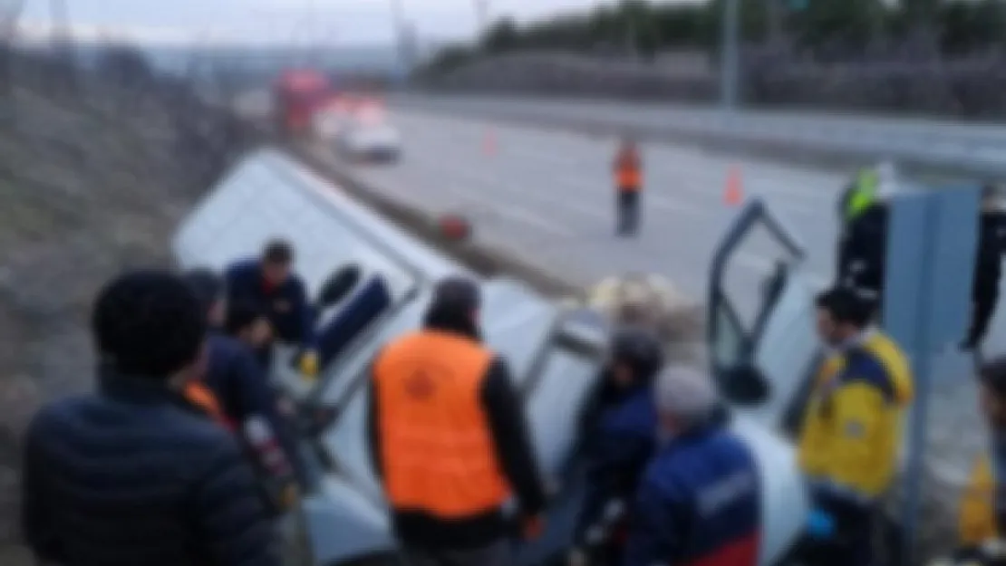 Çorum Son Dakika Haberi! Peynir Yüklü Minibüs Beton Duvara Çarptı: 2 Ölü