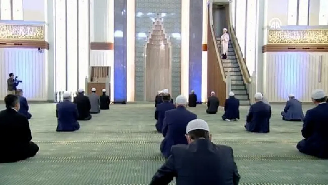 Cuma namazı için Diyanet tarafından uyarı afişi yayımlandı! Uyulması gereken kurallar açıklandı