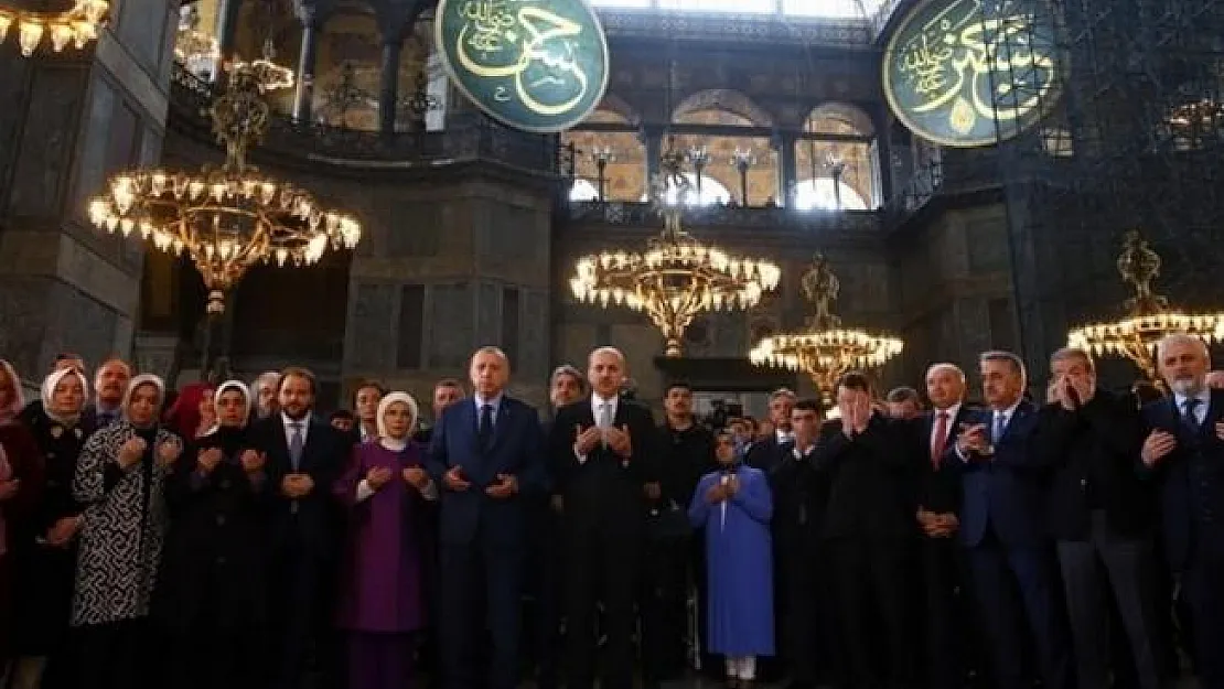 Cumhurbaşkanı Erdoğan istese Ayasofya'yı ibadete açabilir mi? Danıştay ve muhalefet bu konuda ne diyor?