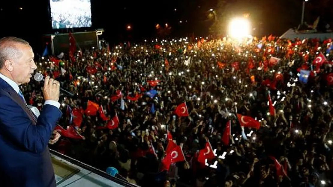 Cumhurbaşkanı Erdoğan'dan 31 Mart Yerel Seçim Sonuçlarına Yönelik Balkon Konuşması