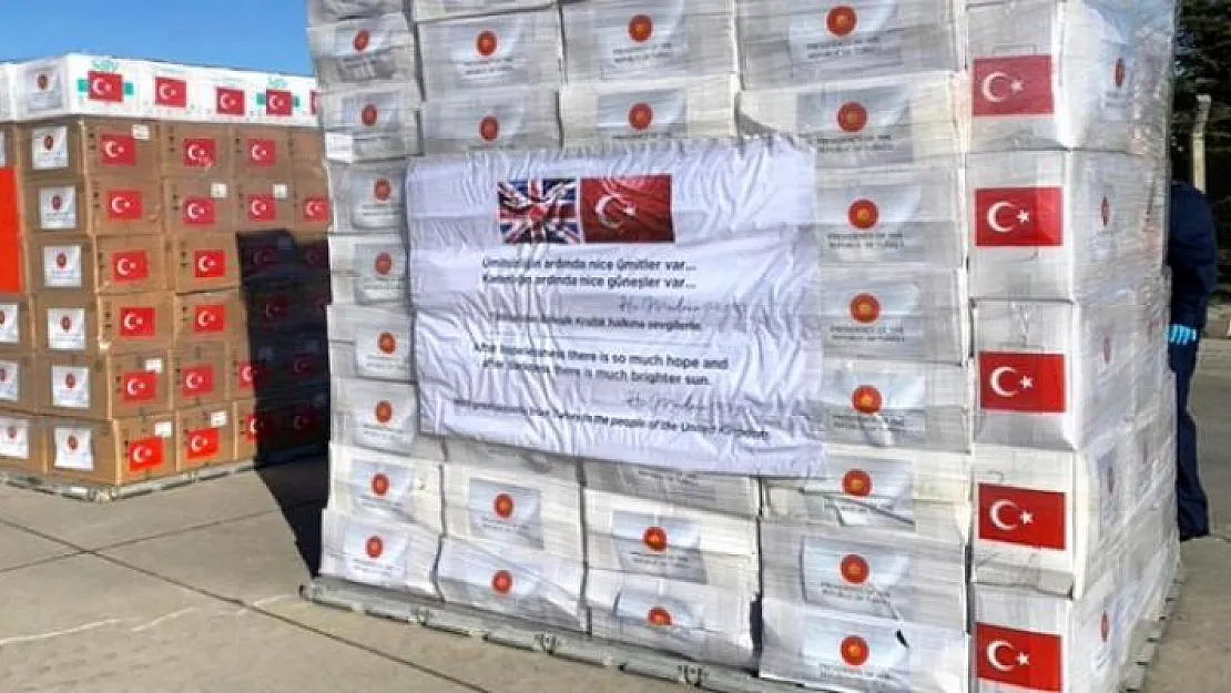 Cumhurbaşkanı Erdoğan'ın talimatıyla İngiltere'ye ikinci defa tıbbi yardım malzemesi gönderildi!