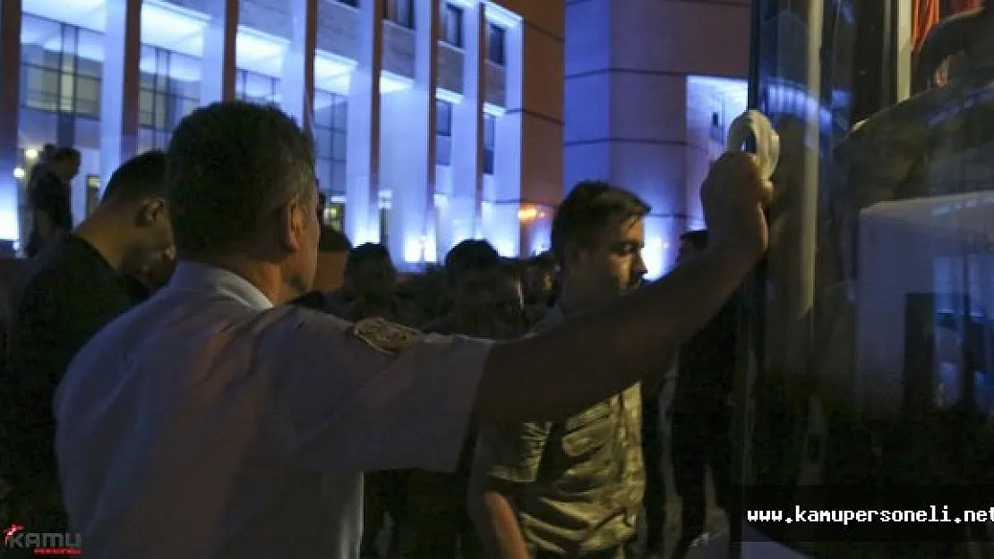 Darbe Girişimi Operasyonlarında 51 Rütbeli Gözaltına Alındı