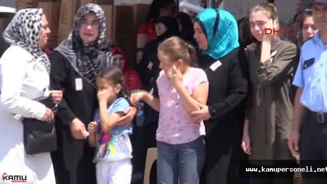 Darbe Girişimi Sırasında Şehit Olan Özel Harekat Polisi Toprağa Verildi