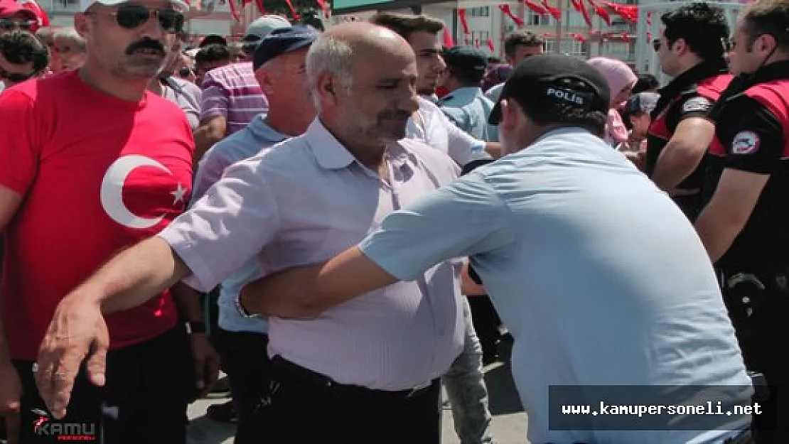 &quotDemokrasi ve Şehitler Mitingi" 7 Dilde Yayınlanacak