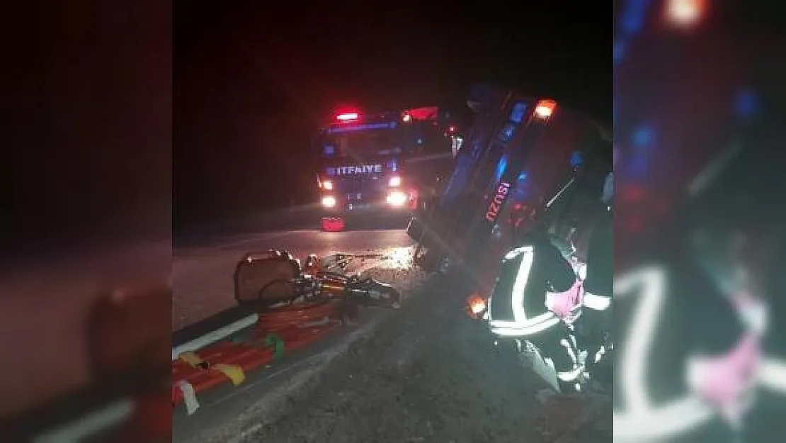 Denizli'de kaza! Kamyonet devrildi