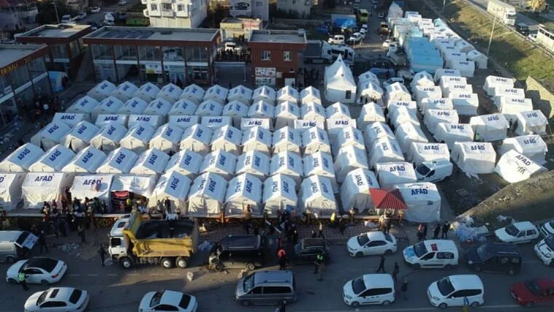 Deprem bölgesindeki vatandaşlar dikkat! 80 bin vatandaş için çadır ve konteyner mahallesi kurulacak!