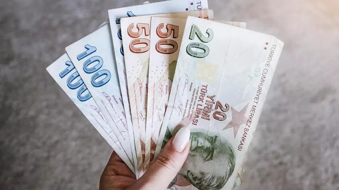 Deprem kredisi için başvuru detayları belli oldu! Depremzeye özel kredi için ilk ödemeler ne zaman hesaba geçecek?