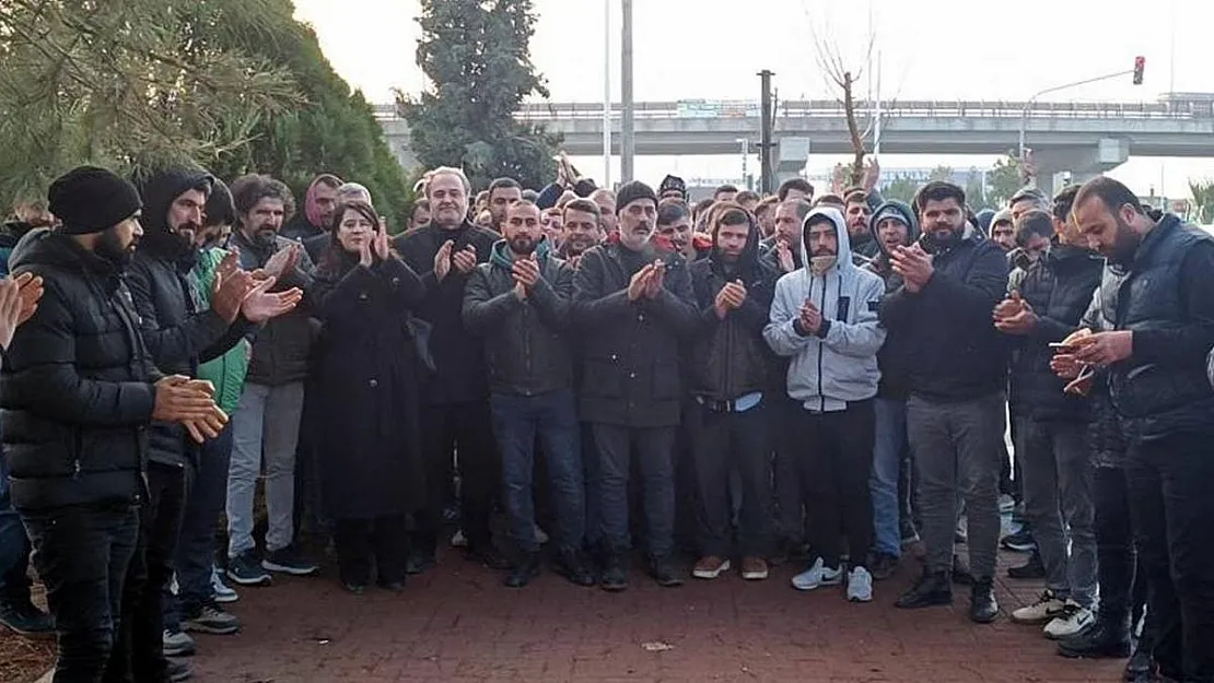 Direnişin Sesi: Özak Tekstil İşçilerinin Mücadelesi