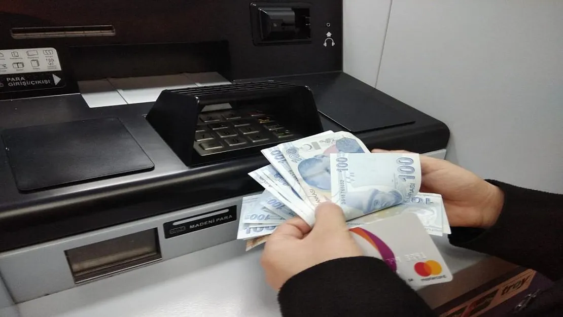 DİSK Başkanı Arzu Çerkezoğlu'nun asgari ücret teklifi gündeme bomba gibi düştü!