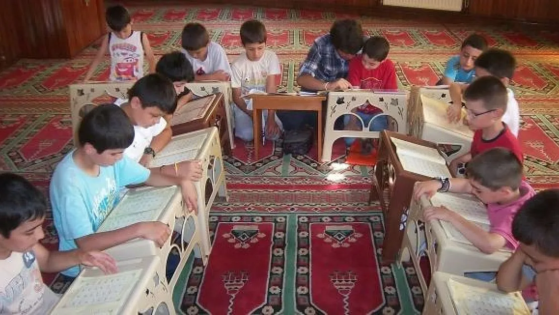 Diyanetten Kur'an Kursu Açıklaması Geldi! Çocuklar Kaç Yaşında Kur'an Kursuna Başlamalı?