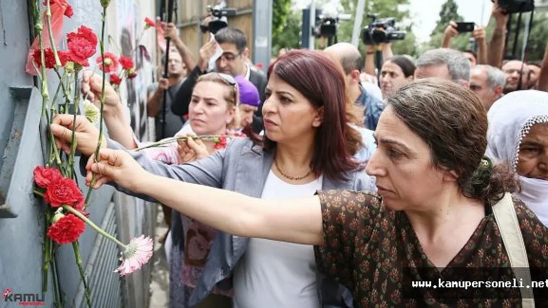 Diyarbakır Yenişehir'deki Miting Saldırısının Yıl Dönümü
