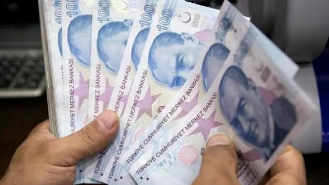Doktorların maaşlarından bin lira diğer sağlık personellerinden 500 lira kesileceği iddia edilmişti! Bakan Yardımcısı Birinci yalanladı