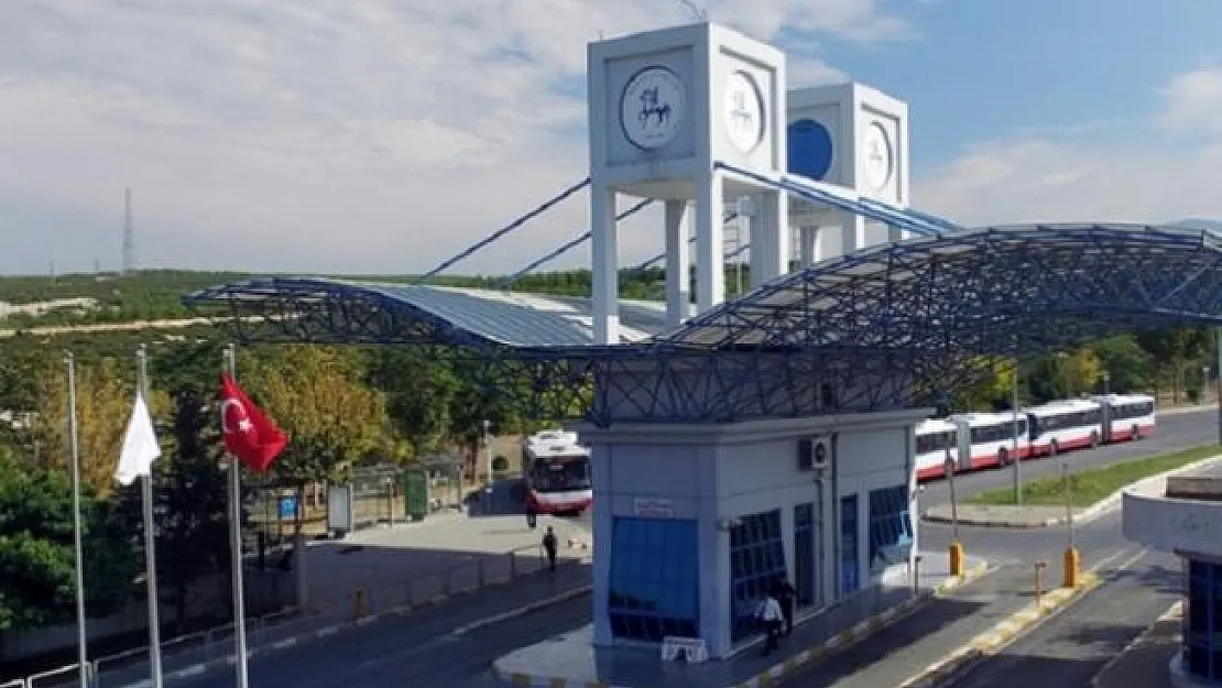 Dokuz Eylül Üniversitesi Yemekhane Skandalı Hakkında Rektör Hotar'dan Açıklama Geldi