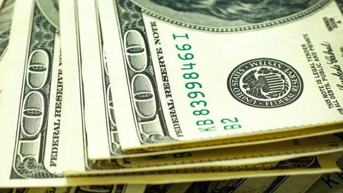 Dolar 7,46 ile rekor tazeledi!